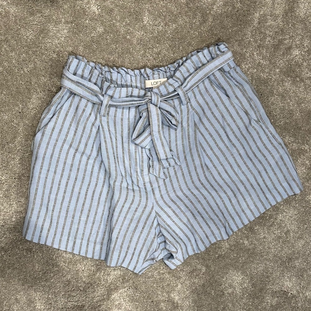LOFT Linen Blend Striped Tie-Waist Shorts Blue Size Small EUC - Picture 3 of 5